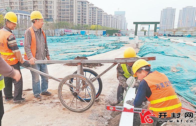 河南交建公司四大街道路及排水工程正在全力推进_1618530401512